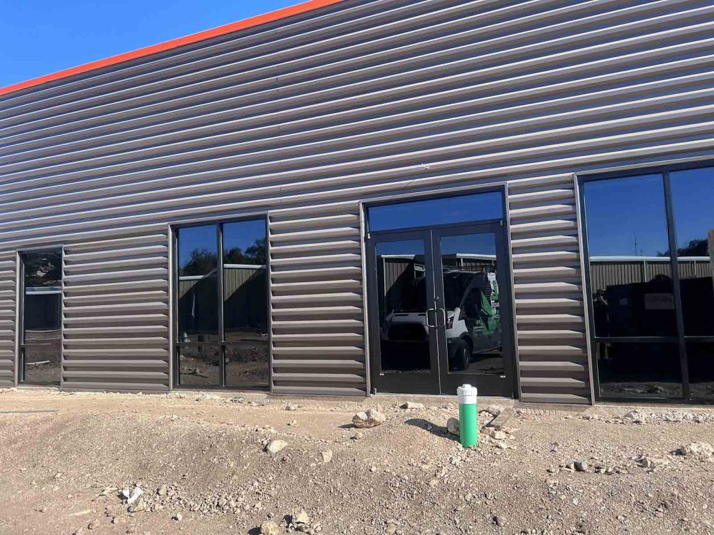 outdoor-glass-warehouse